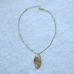 Mia Fiore Textured Wavy Leaf🍃 Pendant Necklace - NWT